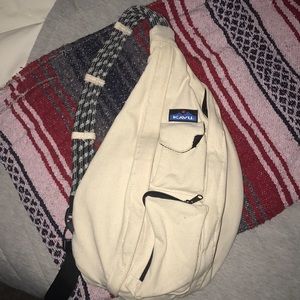 Kavu cross body rope bag